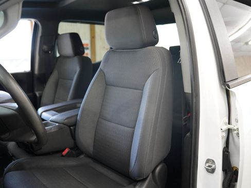 Used 2022 Chevrolet Silverado 1500 Custom Trail Boss AWD/4WD image 24