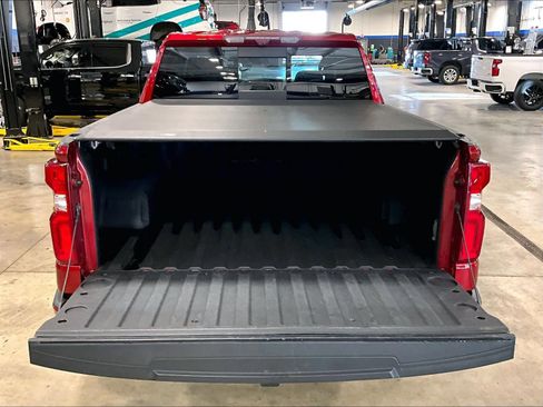 Used 2022 Chevrolet Silverado 1500 High Country w/ Technology Package AWD/4WD image 32