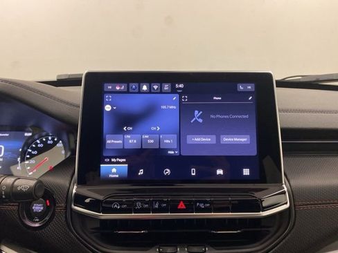 Used 2026 Jeep Compass Trailhawk image 10