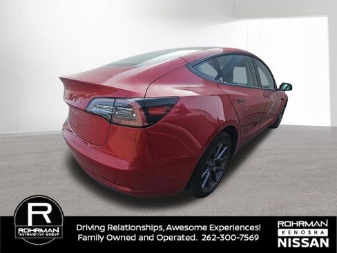 Used 2023 Tesla Model 3 Standard Range image 2