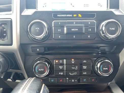 Used 2016 Ford F150 Lariat w/ Equipment Group 501A Mid image 19