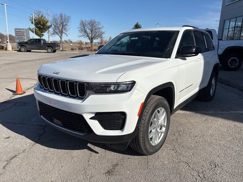 New 2026 Jeep Grand Cherokee Laredo X AWD/4WD image 12