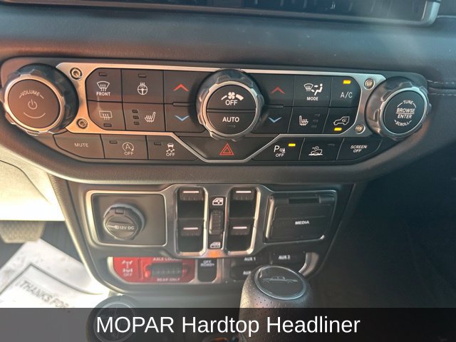 Used 2025 Jeep Gladiator Mojave AWD/4WD image 27
