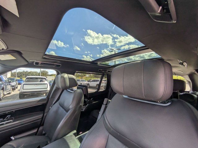 Used 2023 Land Rover Range Rover Long Wheelbase Autobiography AWD/4WD image 21