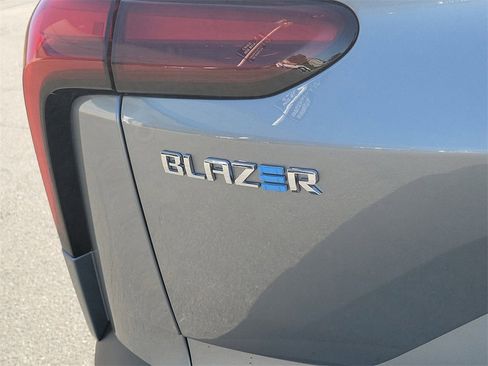 Used 2026 Chevrolet Blazer EV LT image 19