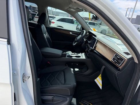 New 2026 Volkswagen Atlas SE FWD image 20