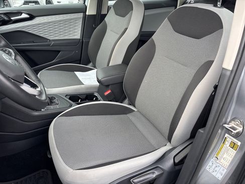 Used 2022 Volkswagen Taos S w/ IQ Drive S Package image 13