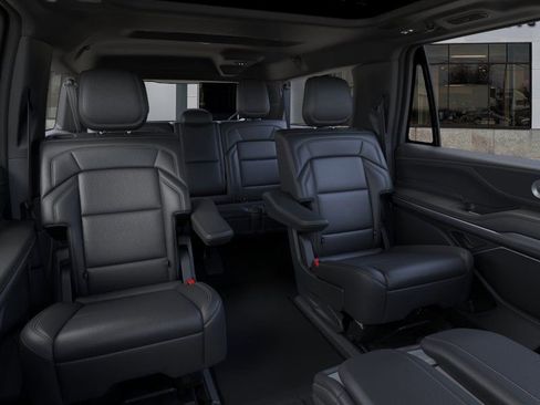 New 2025 Lincoln Navigator L Reserve w/ Jet Appearance Package image 11