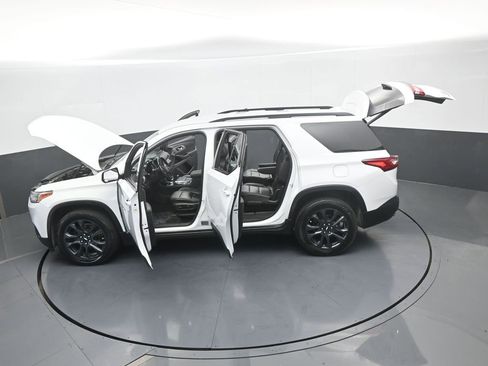 Used 2019 Chevrolet Traverse RS image 69