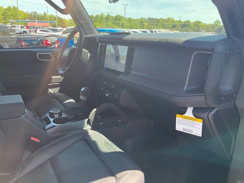 New 2026 Ford Bronco Badlands AWD/4WD image 11