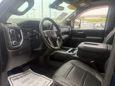 Used 2020 GMC Sierra 3500 Denali w/ Denali Ultimate Package AWD/4WD image 31