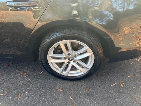 Used 2017 Audi A4 2.0T Premium image 11