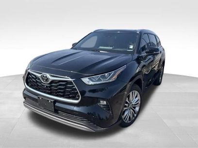 Used 2024 Toyota Highlander Platinum