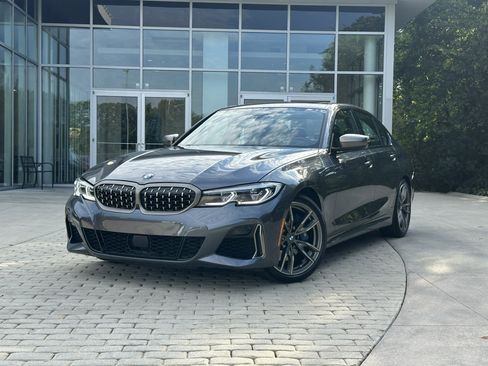 Used 2020 BMW M340i RWD image 3