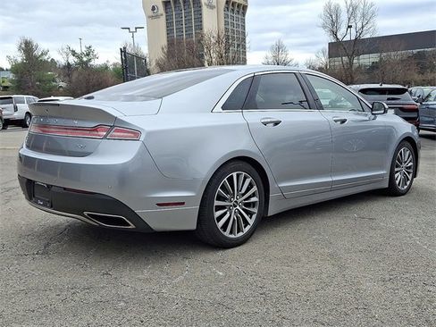 Used 2020 Lincoln MKZ image 6