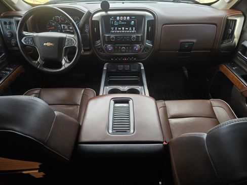 Used 2018 Chevrolet Silverado 2500 High Country w/ Duramax Plus Package image 33