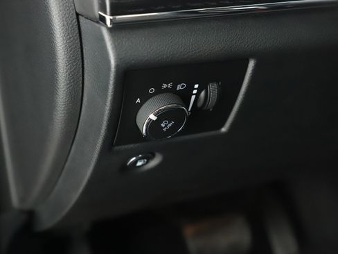 Certified 2019 Jeep Grand Cherokee Summit w/ Trailer Tow Group IV image 22