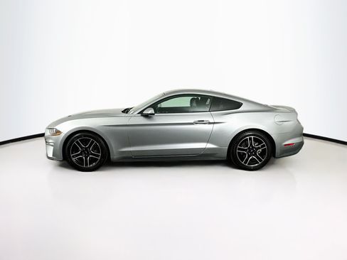 Used 2020 Ford Mustang Premium RWD image 4