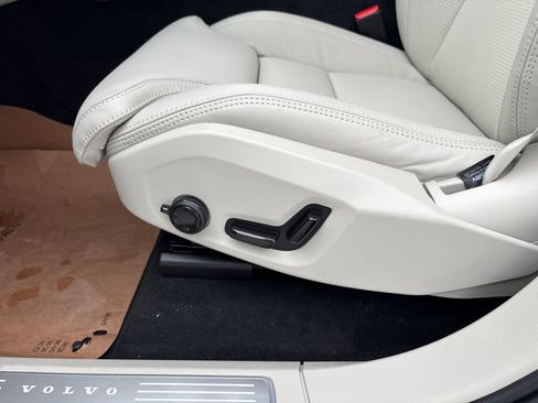 New 2026 Volvo XC90 B5 Ultra AWD/4WD image 8
