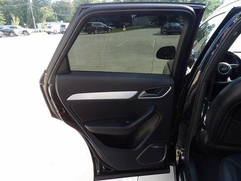 Used 2018 Audi Q3 2.0T Premium Plus w/ Premium Plus Package image 28