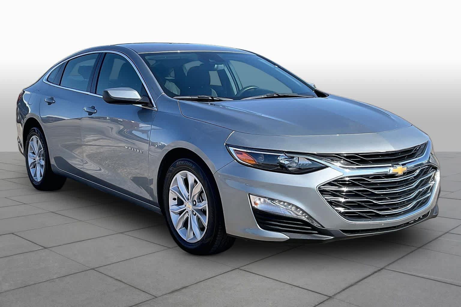 Used 2024 Chevrolet Malibu LT FWD image 3