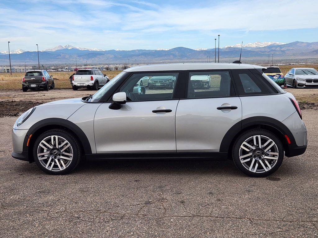 Used 2026 MINI Cooper 4-Door Hardtop FWD image 2