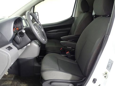 Used 2021 Nissan NV200 S image 10
