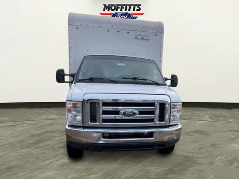 Used 2015 Ford E-350 and Econoline 350 Super Duty image 8