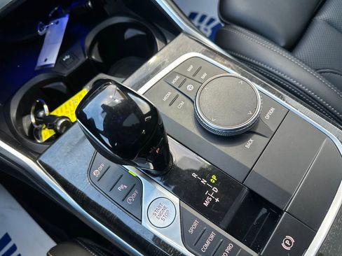 Used 2022 BMW 330i xDrive Sedan w/ Premium Package 2 image 27