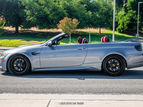 Used 2013 BMW M3 Convertible image 3