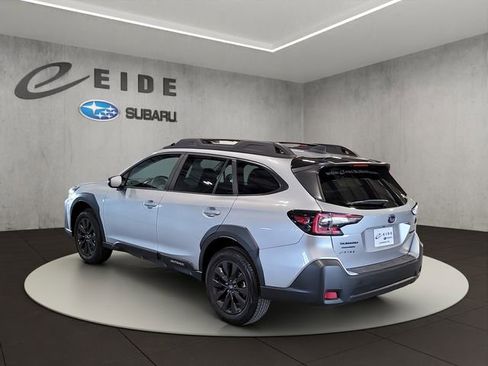 Used 2025 Subaru Outback Onyx Edition AWD/4WD image 3