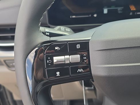 New 2027 Kia Carnival FWD image 30