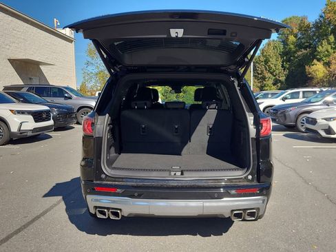Used 2025 GMC Acadia Denali image 13