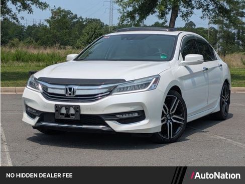 Used 2016 Honda Accord Touring image 1