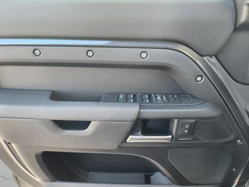 Used 2025 Land Rover Defender 110 S AWD/4WD image 18