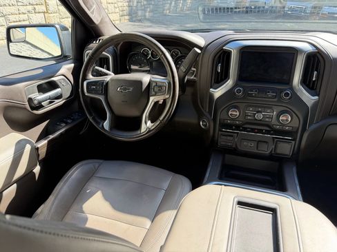 Used 2019 Chevrolet Silverado 1500 RST AWD/4WD image 14
