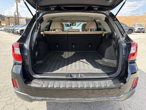 Used 2017 Subaru Outback 2.5i Limited AWD/4WD image 28