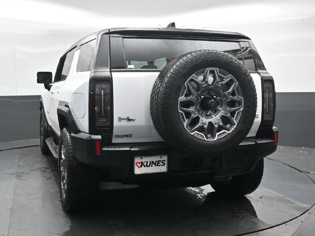 Used 2025 GMC Hummer EV 3X w/ LPO, Cargo Utility Package AWD/4WD image 43
