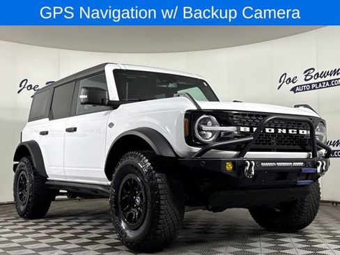 Used 2023 Ford Bronco Wildtrak image 4