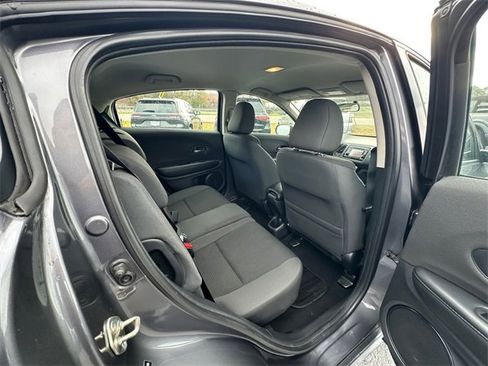 Used 2019 Honda HR-V LX image 17