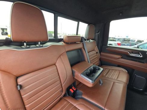 Used 2024 GMC Sierra 2500 Denali Ultimate AWD/4WD image 16