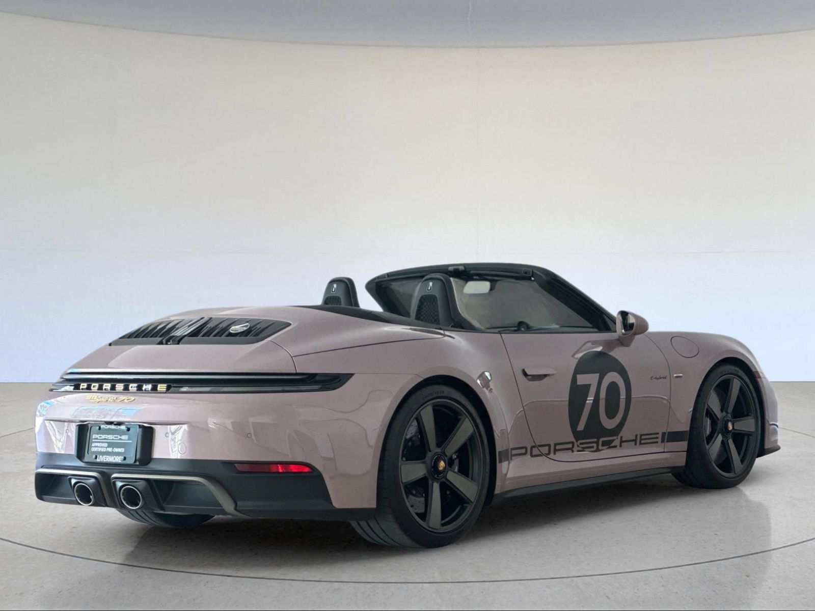 Certified 2026 Porsche 911 GTS RWD image 8