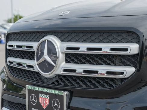Used 2021 Mercedes-Benz GLB 250 4MATIC image 12