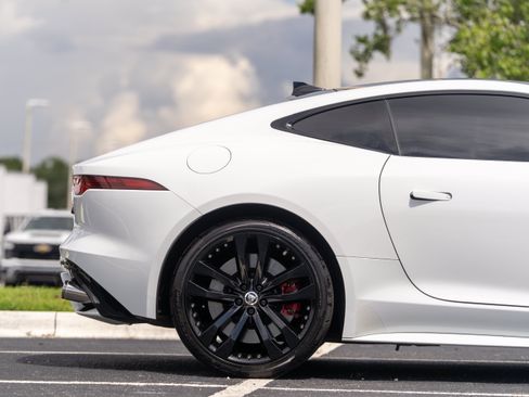 Used 2024 Jaguar F-TYPE R-Dynamic RWD image 6