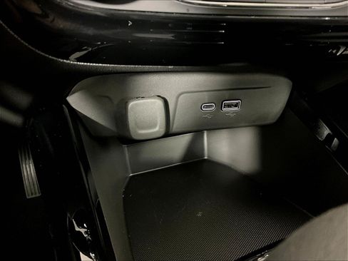 Used 2025 Chevrolet Trax LT w/ Driver Confidence Package FWD image 16