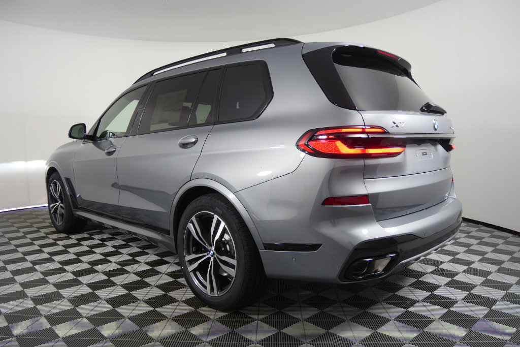 Used 2027 BMW X7 xDrive40i w/ Executive Package AWD/4WD image 6