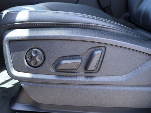 Used 2023 Audi Q5 2.0T Premium Plus w/ Premium Plus Package AWD/4WD image 24