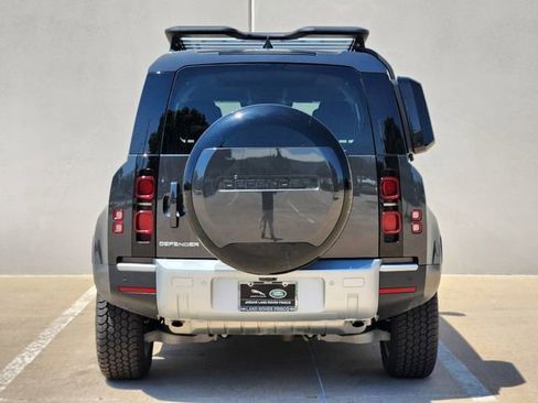 Used 2024 Land Rover Defender 110 S image 6