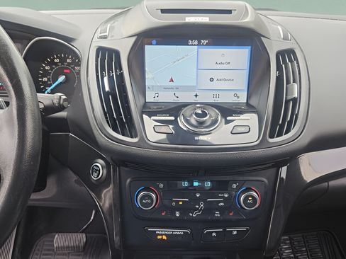 Used 2017 Ford Escape Titanium AWD/4WD image 17