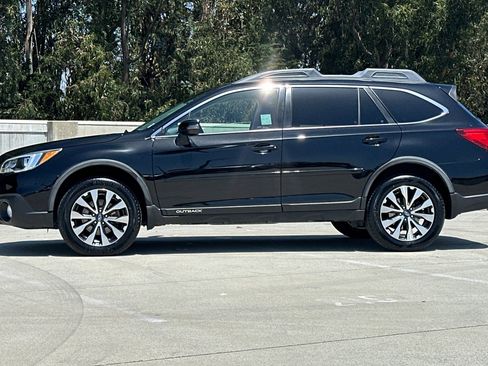 Used 2015 Subaru Outback 3.6R Limited AWD/4WD image 2